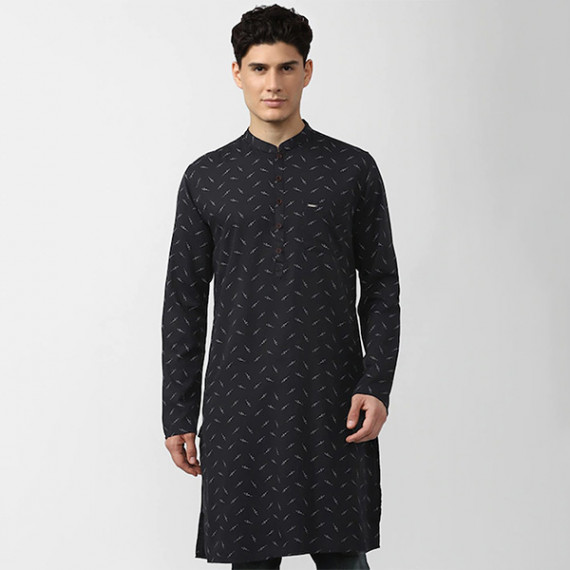 https://www.wavique.com/products/men-black-geometric-printed-kurta-1