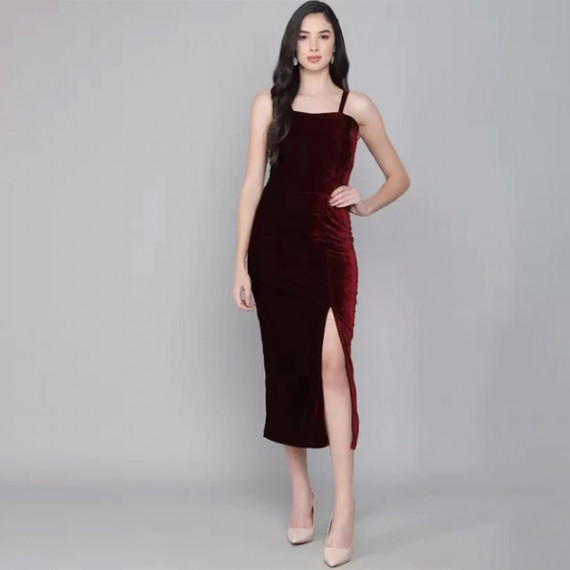 https://www.wavique.com/products/maroon-velvet-sheath-midi-dress