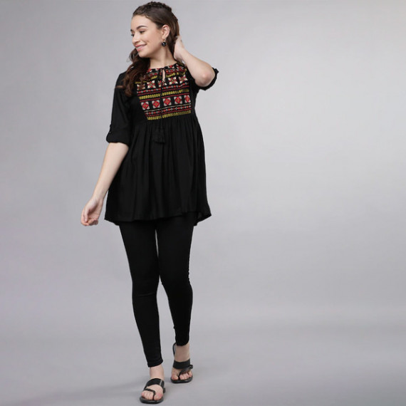 https://www.wavique.com/vi/products/women-black-solid-tunic
