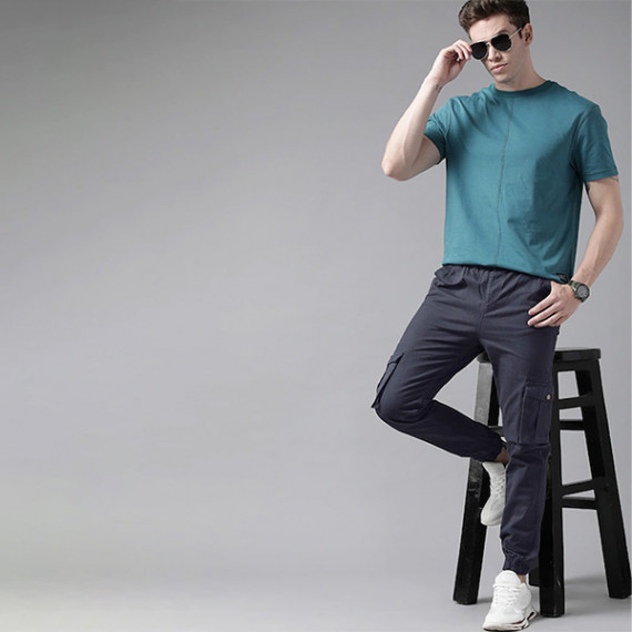 https://www.wavique.com/products/men-navy-blue-solid-mid-rise-woven-pure-cotten-cargo-trousers