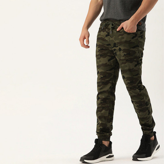 https://www.wavique.com/products/men-olive-green-camouflage-printed-slim-fit-joggers-trousers