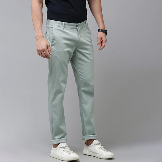 https://www.wavique.com/products/men-grey-printed-slim-fit-trousers