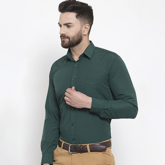 https://www.wavique.com/products/men-green-slim-fit-solid-formal-shirt