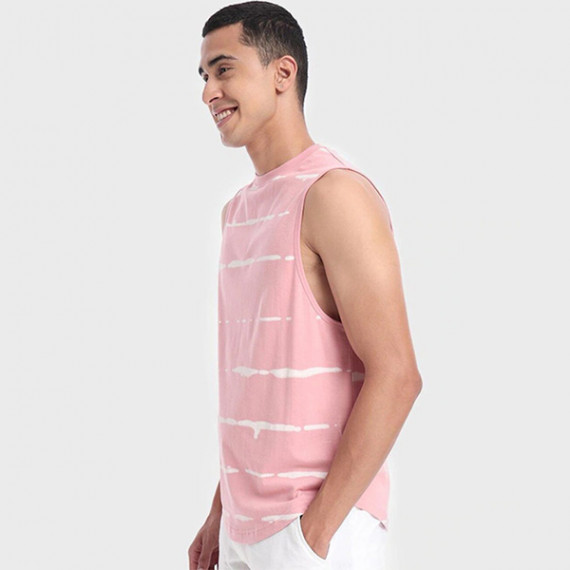 https://www.wavique.com/products/men-pink-oversized-vest