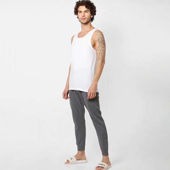 https://www.wavique.com/products/men-pack-of-2-white-solid-innerwear-vests