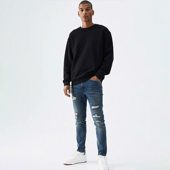 https://www.wavique.com/products/men-blue-mildly-distressed-jeans