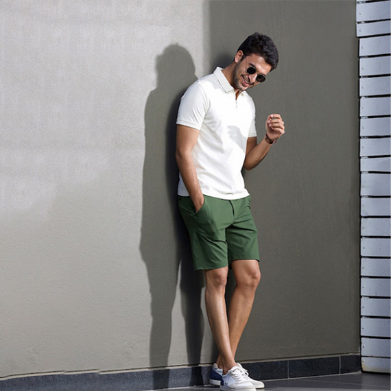 https://www.wavique.com/products/men-green-stretch-chino-shorts