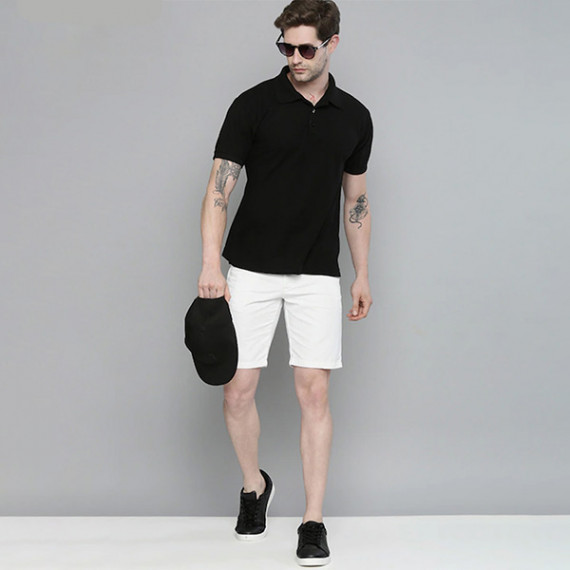 https://www.wavique.com/products/men-white-slim-fit-chino-shorts