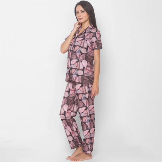 https://www.wavique.com/products/women-black-abstract-printed-nightwear
