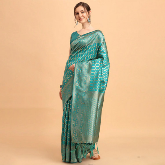 https://www.wavique.com/products/green-gold-toned-silk-blend-fusion-leheriya-saree